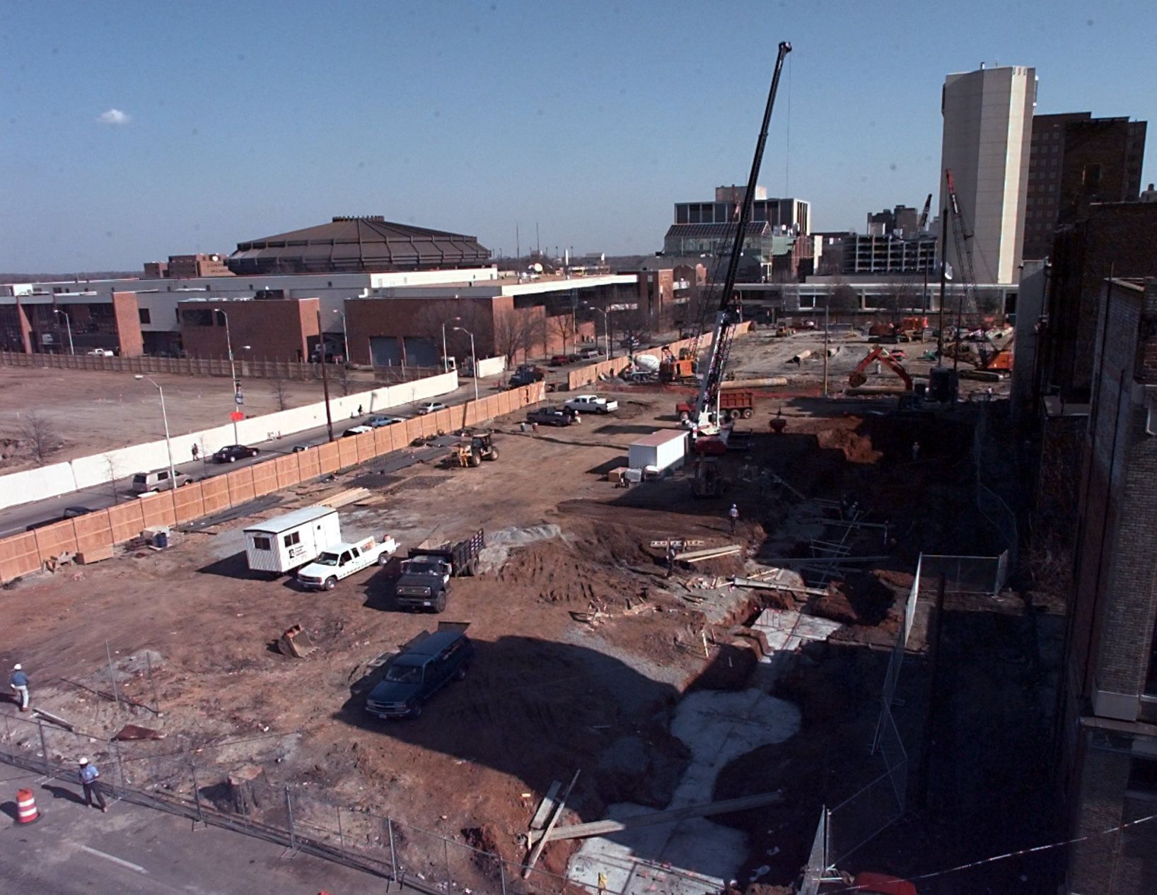 CENTER CONSTRUC